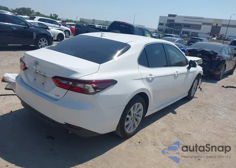 2021 Toyota Camry Le из США, поврежденный, VIN 4T1C11AK5MU450284